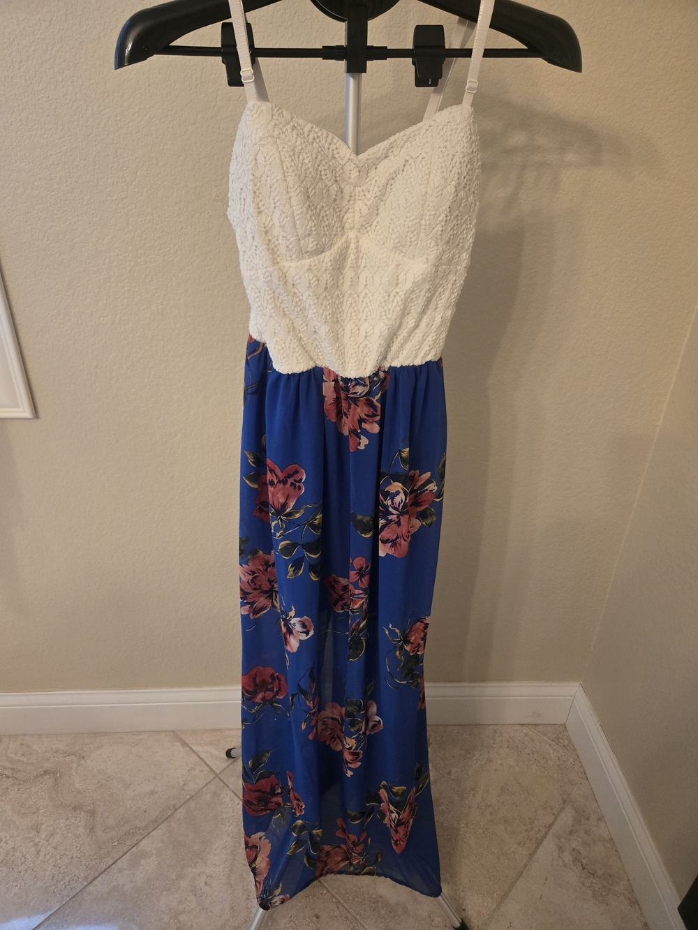 AUW White Lace Top with Blue Floral Maxi Dress